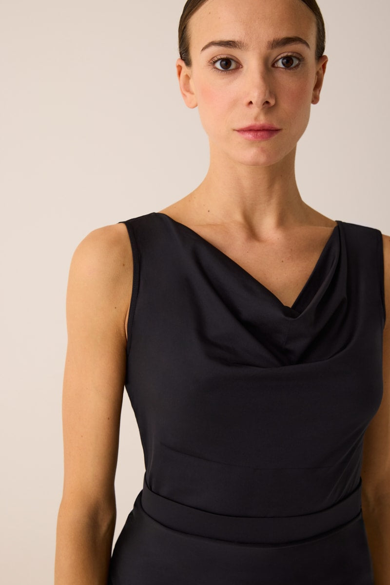 275 - TOP IN STRETCH FABRIC WITH DOUBLE USE ON THE FRONT AND BACK WITH A POINT OF LIGHT
