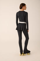 316 - HIGH-WAISTED LEGGINGS THAT COVER THE SKATES