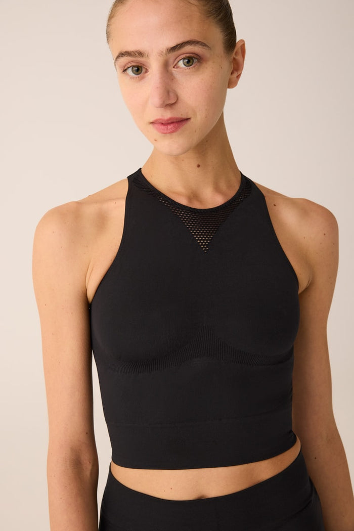 93 - SEAMLESS TOP WITH MESH BACK DESIGN