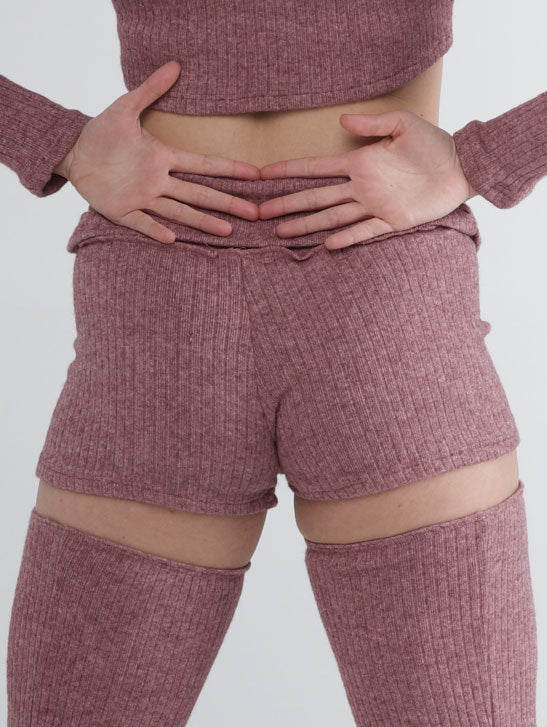 304 - SHORT ADERENTE CON FASCIA AMPIA IN VITA